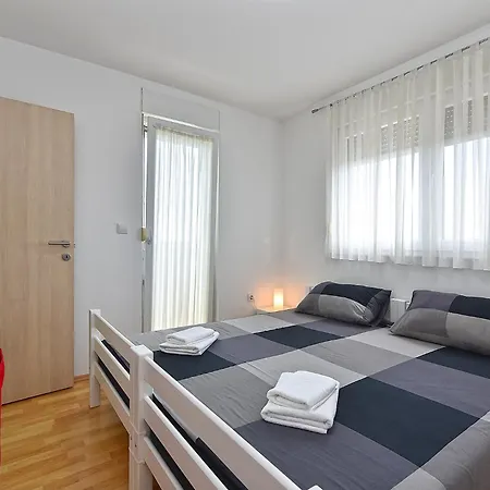 Dani 2333 Appartement Pula