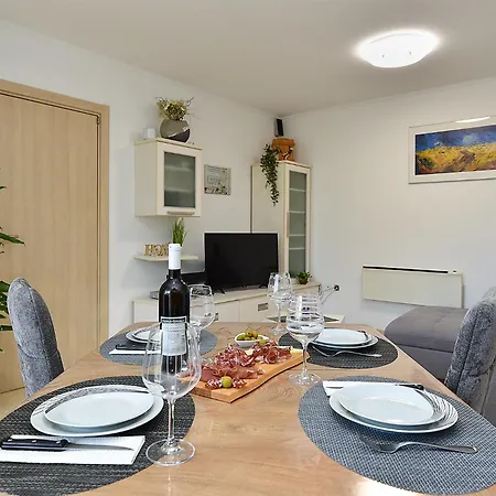 Appartement Dani 2333 Pula