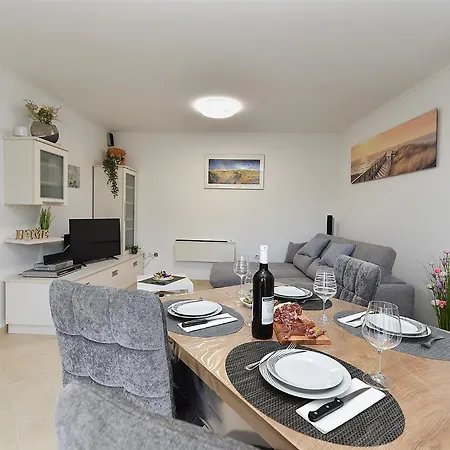 Appartement Dani 2333 Pula