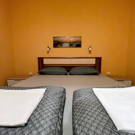 Dani Lejlighed *